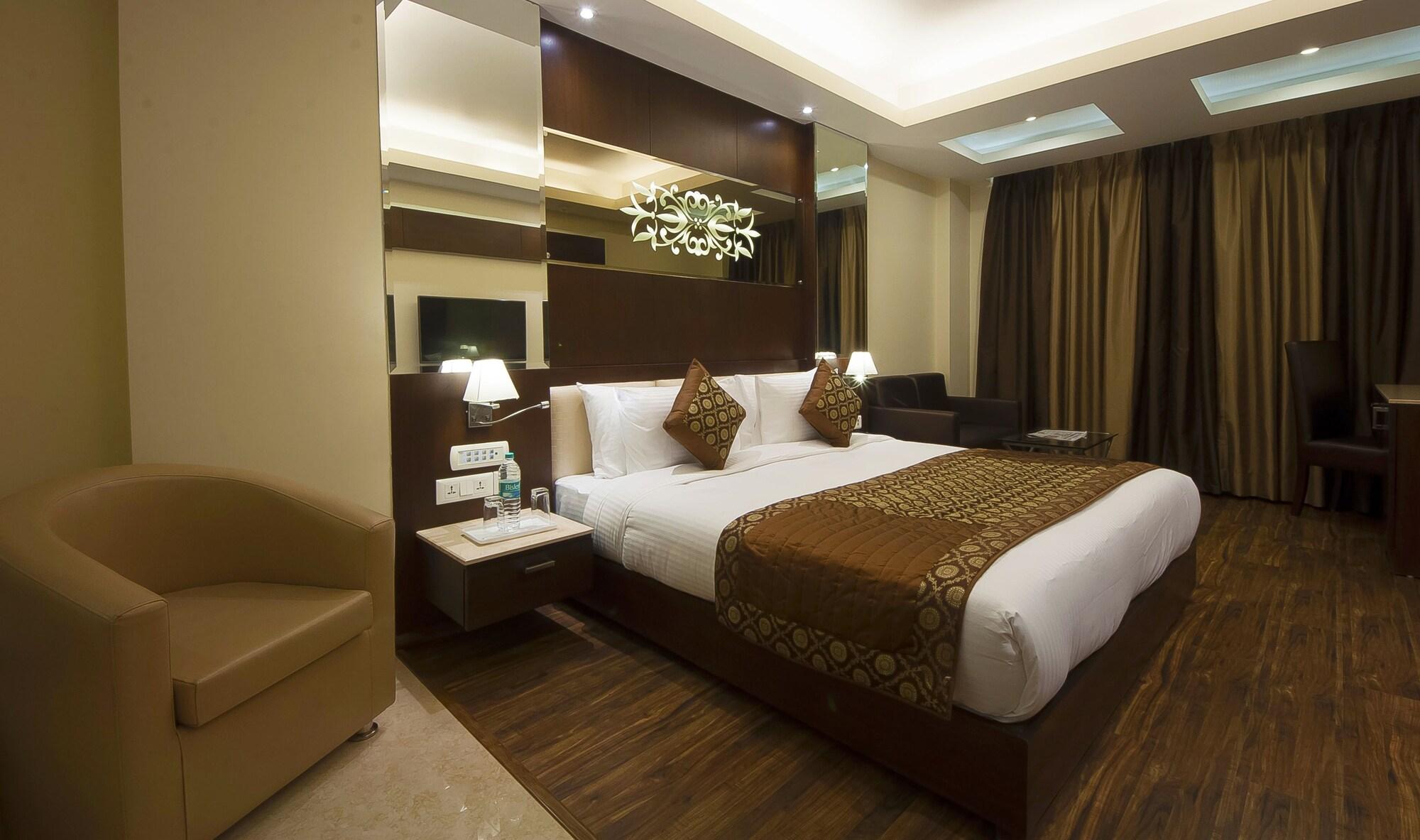Hotel Golden Grand Dillí Exteriér fotografie