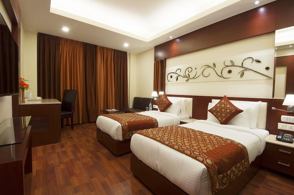 Hotel Golden Grand Dillí Exteriér fotografie