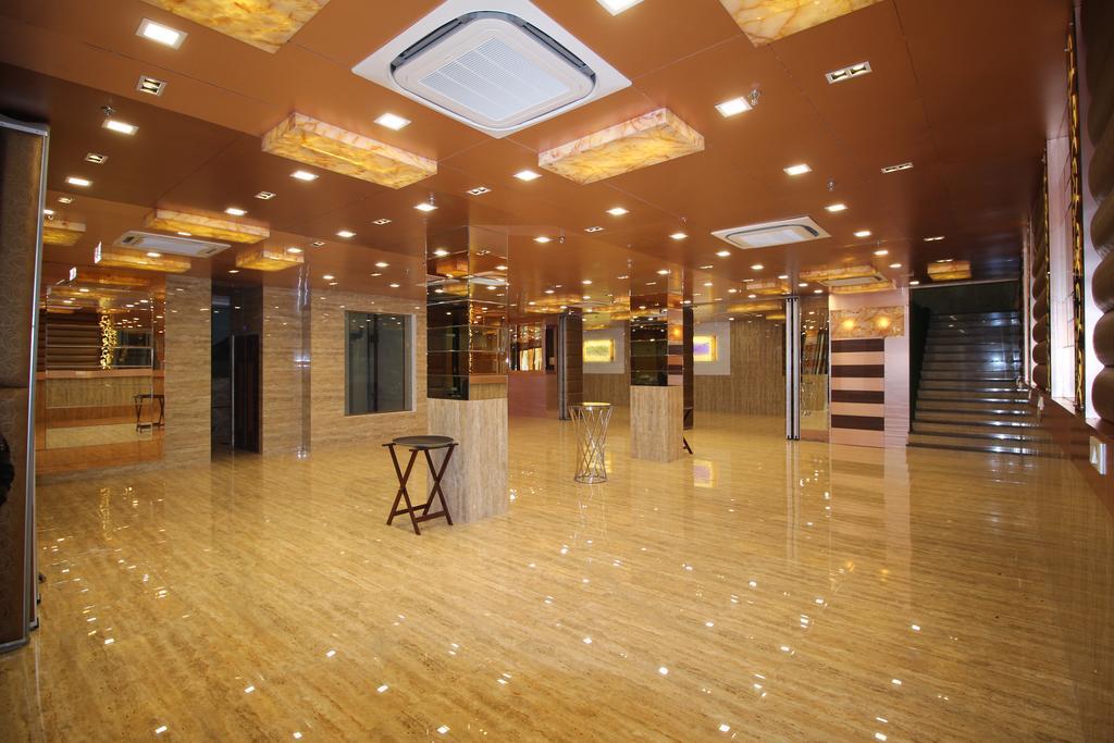 Hotel Golden Grand Dillí Exteriér fotografie
