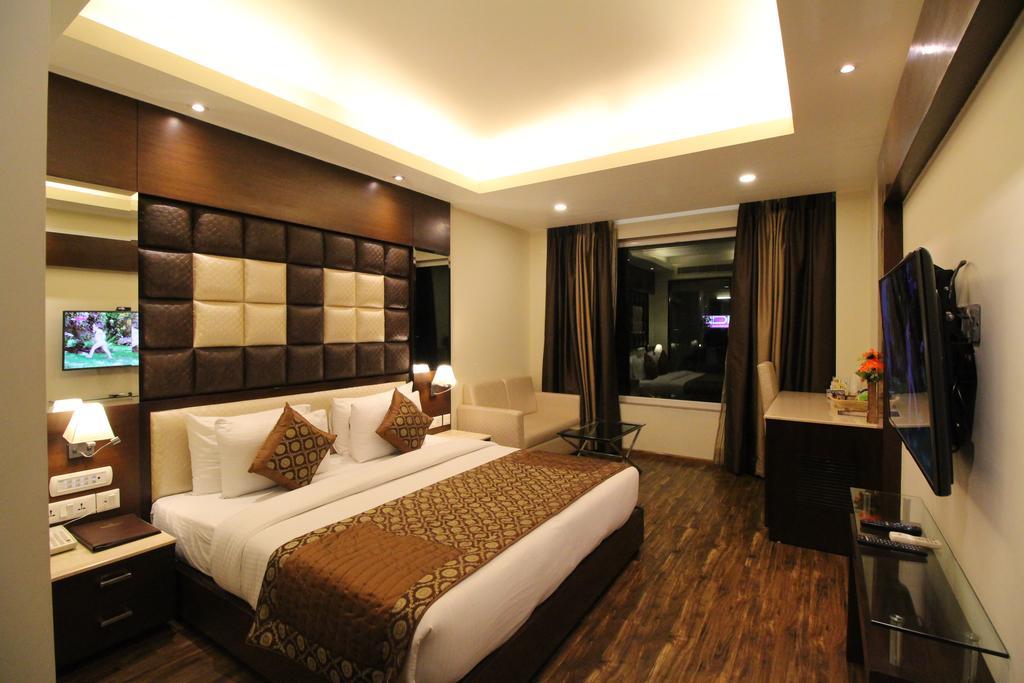 Hotel Golden Grand Dillí Exteriér fotografie