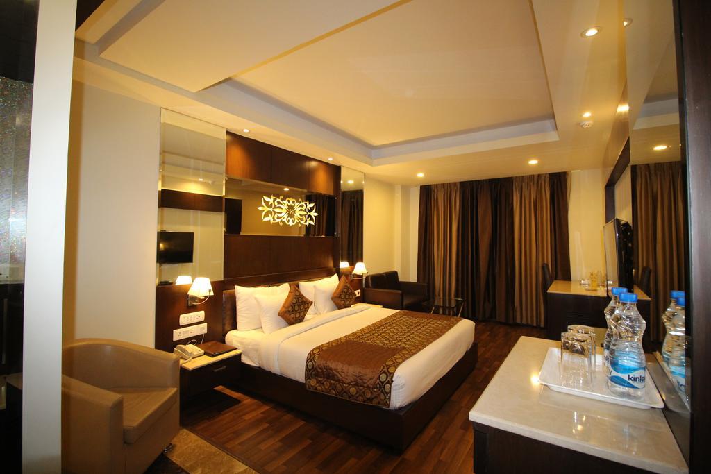 Hotel Golden Grand Dillí Exteriér fotografie
