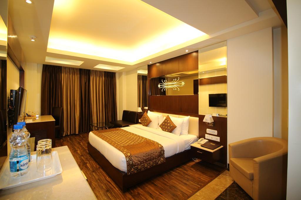 Hotel Golden Grand Dillí Exteriér fotografie